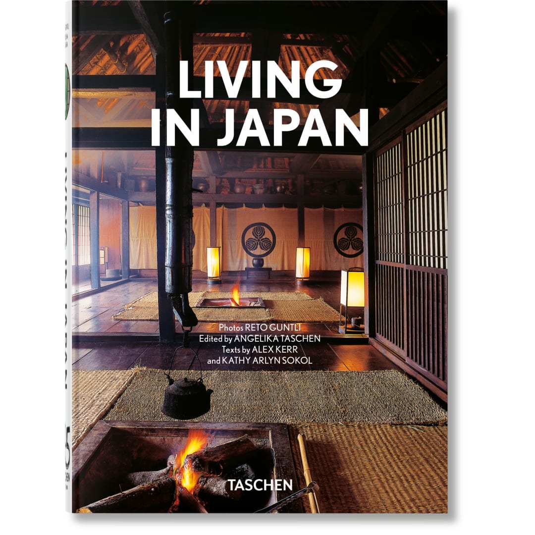 Living in Japan. 45th Ed.