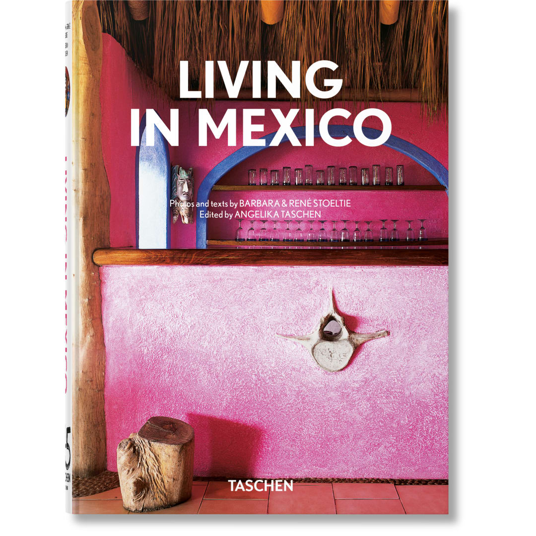 Living in Mexico. 45th Ed.