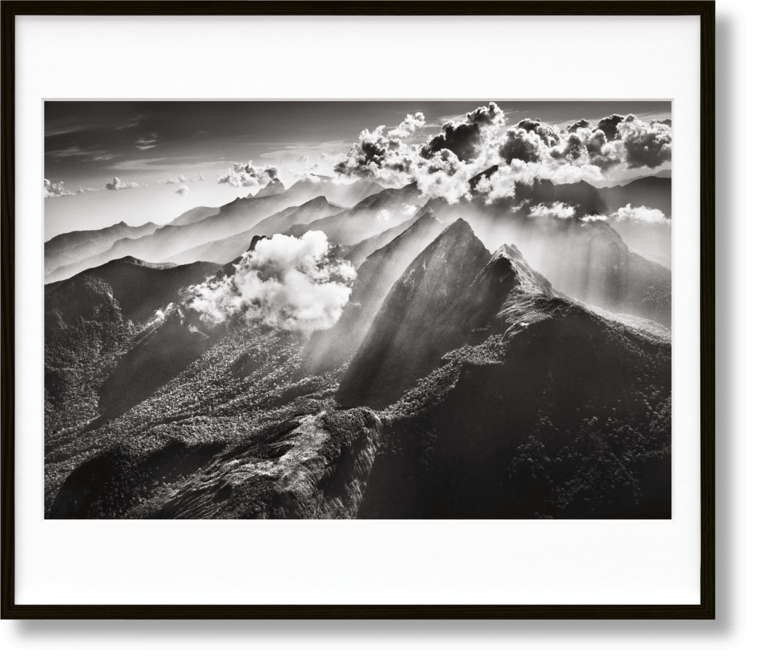 Taschen Sebastião Salgado. Amazônia, Art Edition No. 201–300 ‘marauiá Mountain Range'