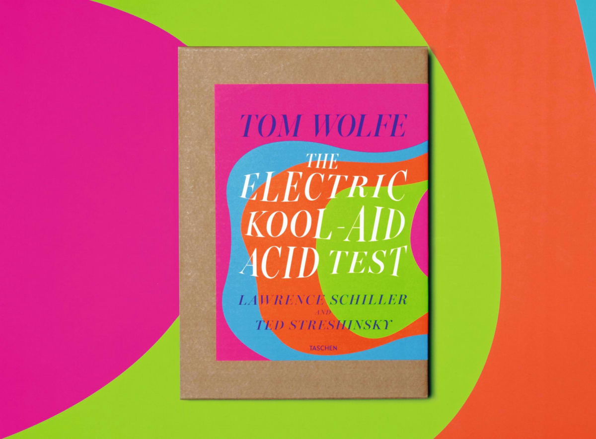 Tom Wolfe. The Electric Kool-Aid Acid Test. Photographs by Lawrence Schiller & Ted Streshinsky