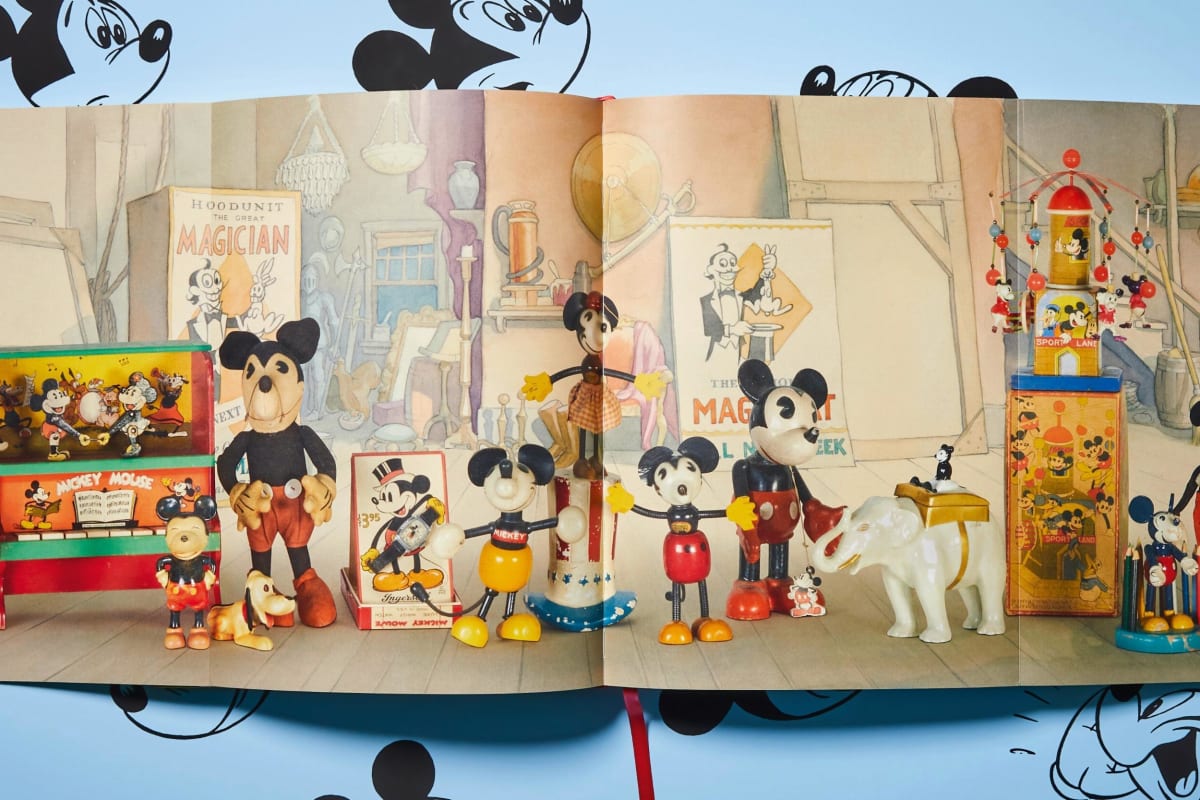 Walt Disney's Mickey Mouse. Toute l'histoire