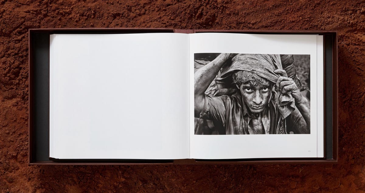 Sebastião Salgado. Gold