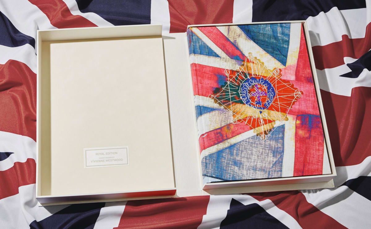 Her Majesty. Vivienne Westwood Edition No. 1–500. Harry Benson ‘Royal Greeting’