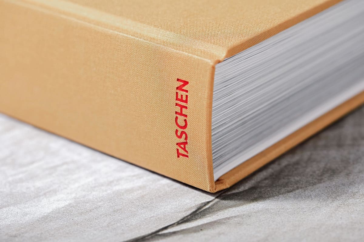 Christo and Jeanne-Claude. Updated Edition