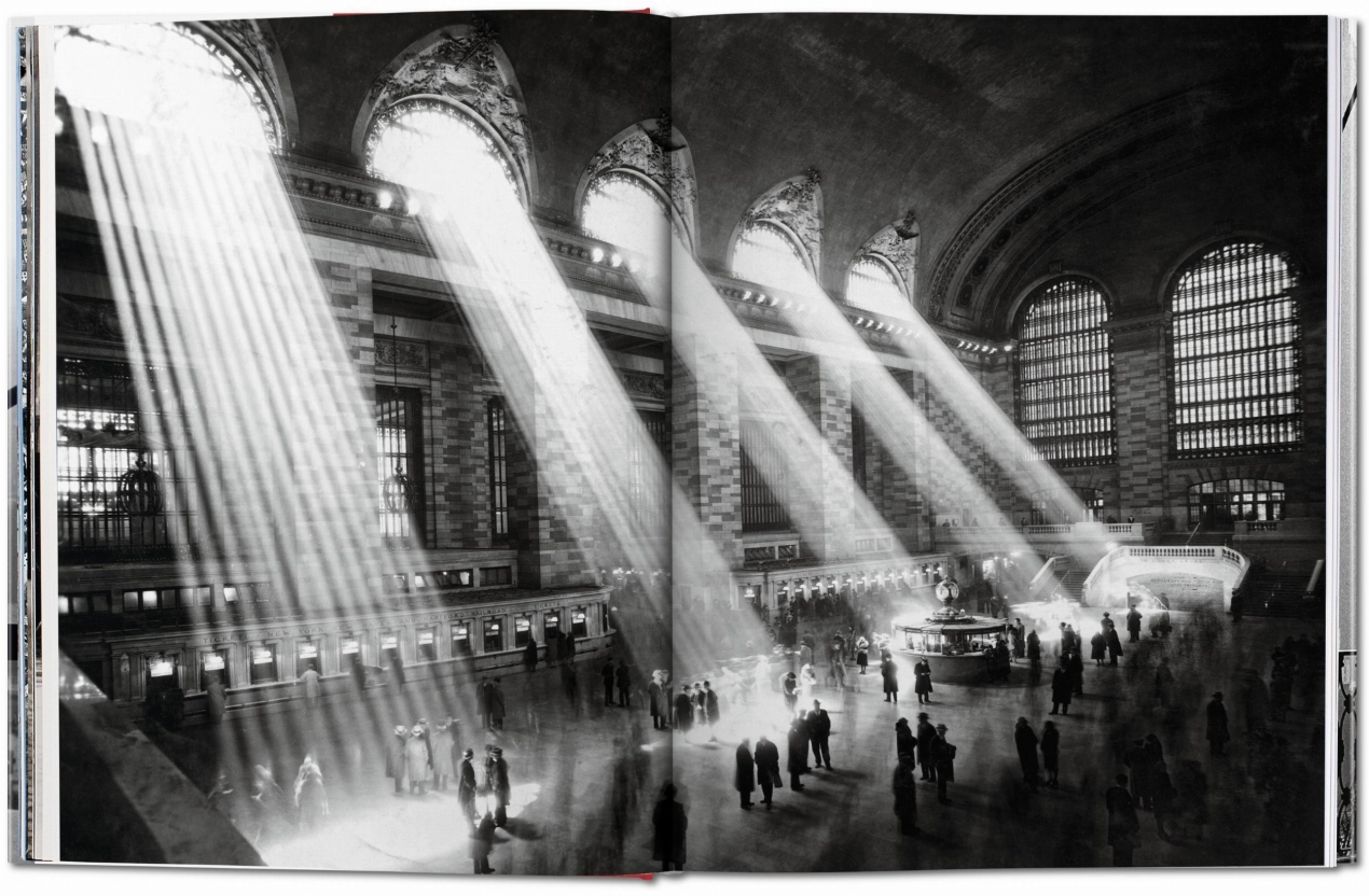 New York. Portrait of a City - Image 4 of 11