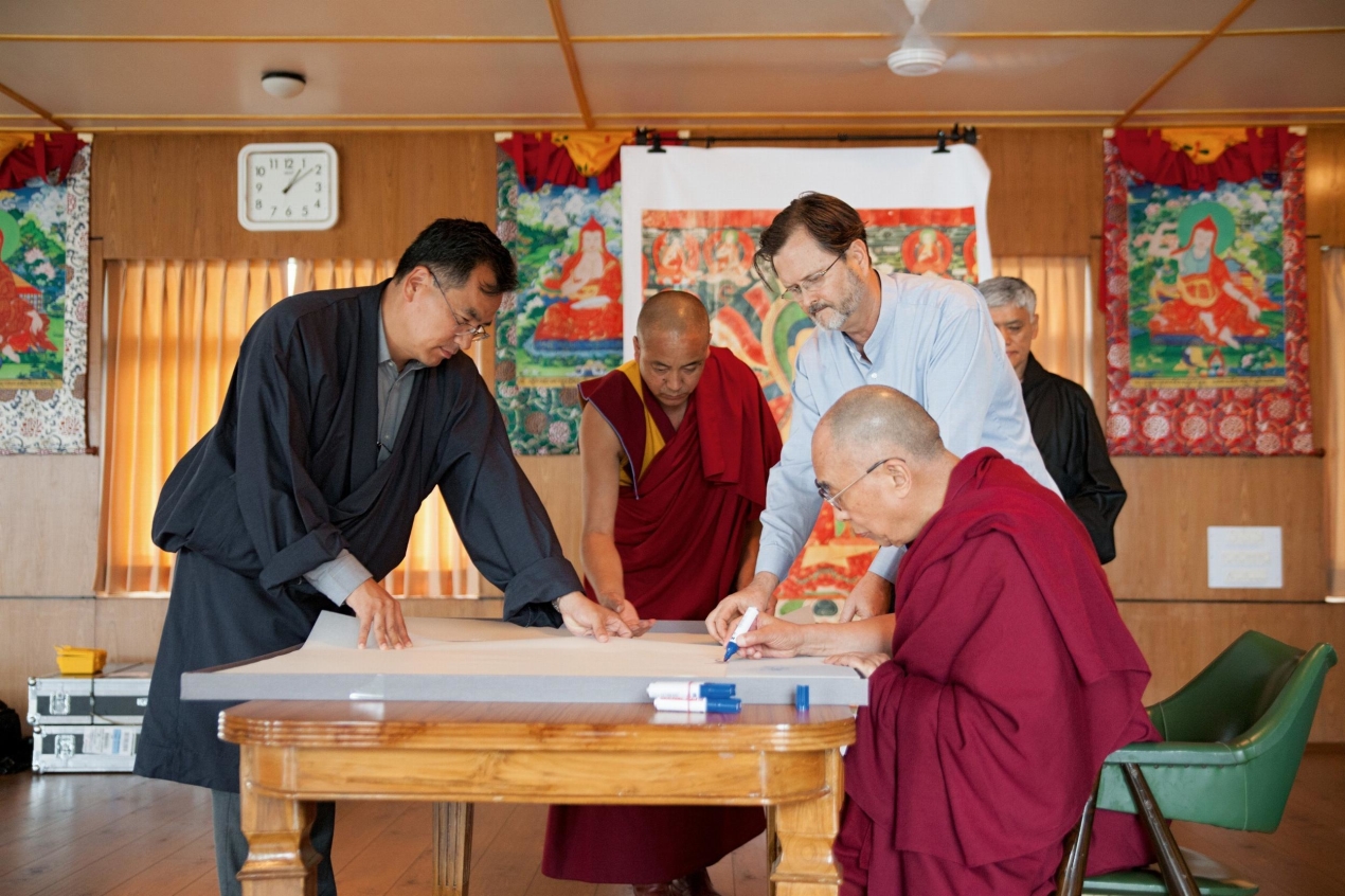 Thomas Laird. Murals of Tibet. Art Edition No. 41–80 ‘Green Tara, Gyantse Kumbum (ca. 1420)’ - Immagine 5 di 30