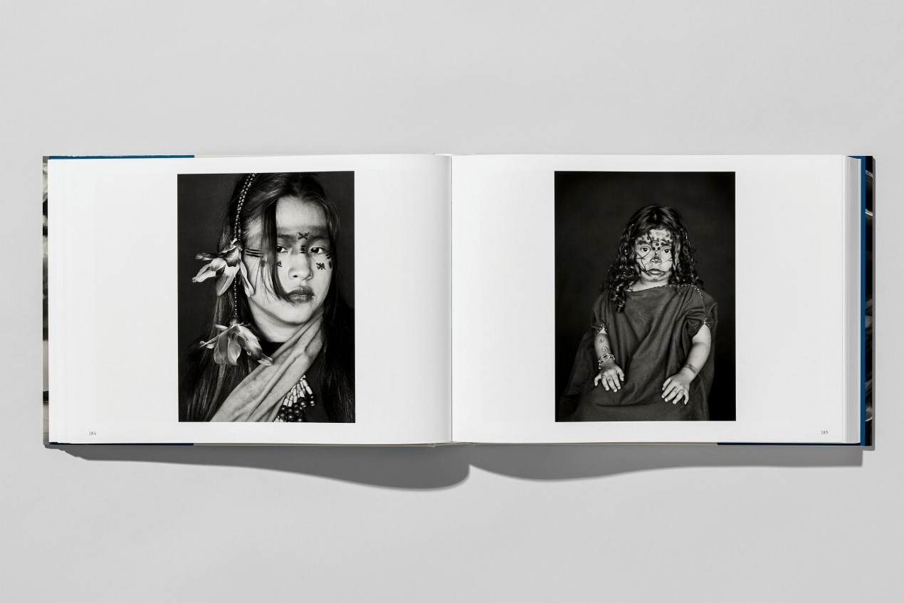 Sebastião Salgado. Amazônia - Image 7 of 18