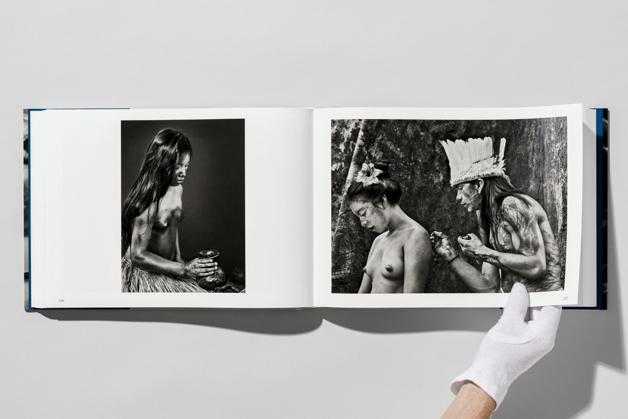Sebastião Salgado. Amazônia - Image 9 of 18