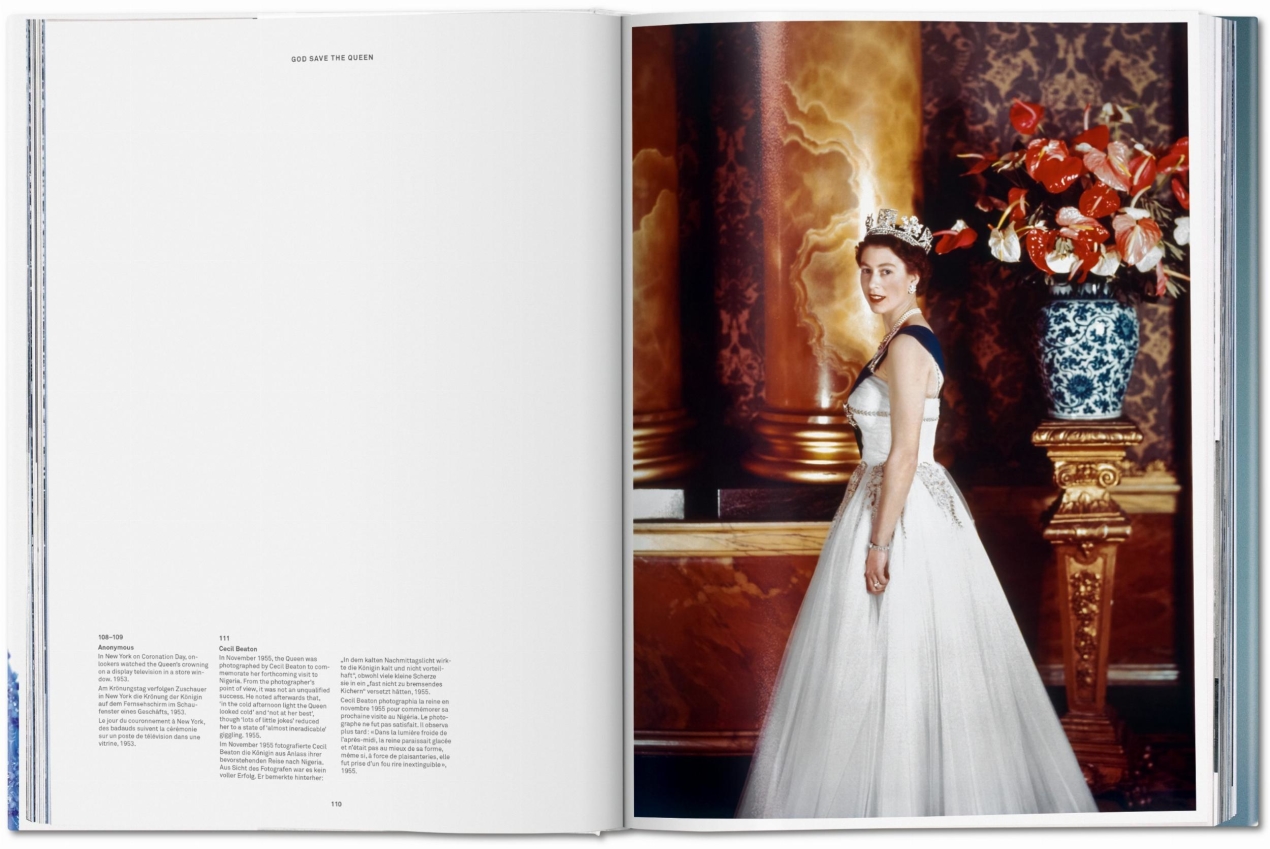 Her Majesty. A Photographic History 1926–2022 - Bild 8 von 16