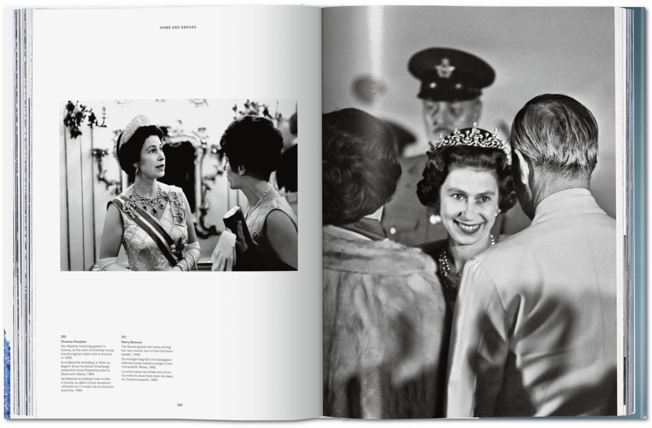 Her Majesty. A Photographic History 1926–2022 - Bild 12 von 16