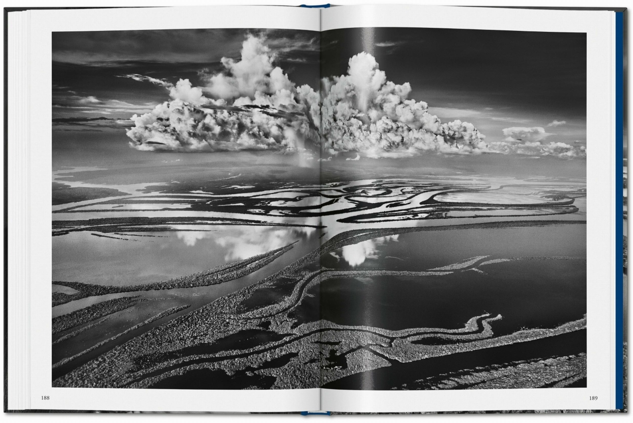 Sebastião Salgado. Amazônia - Image 7 of 7