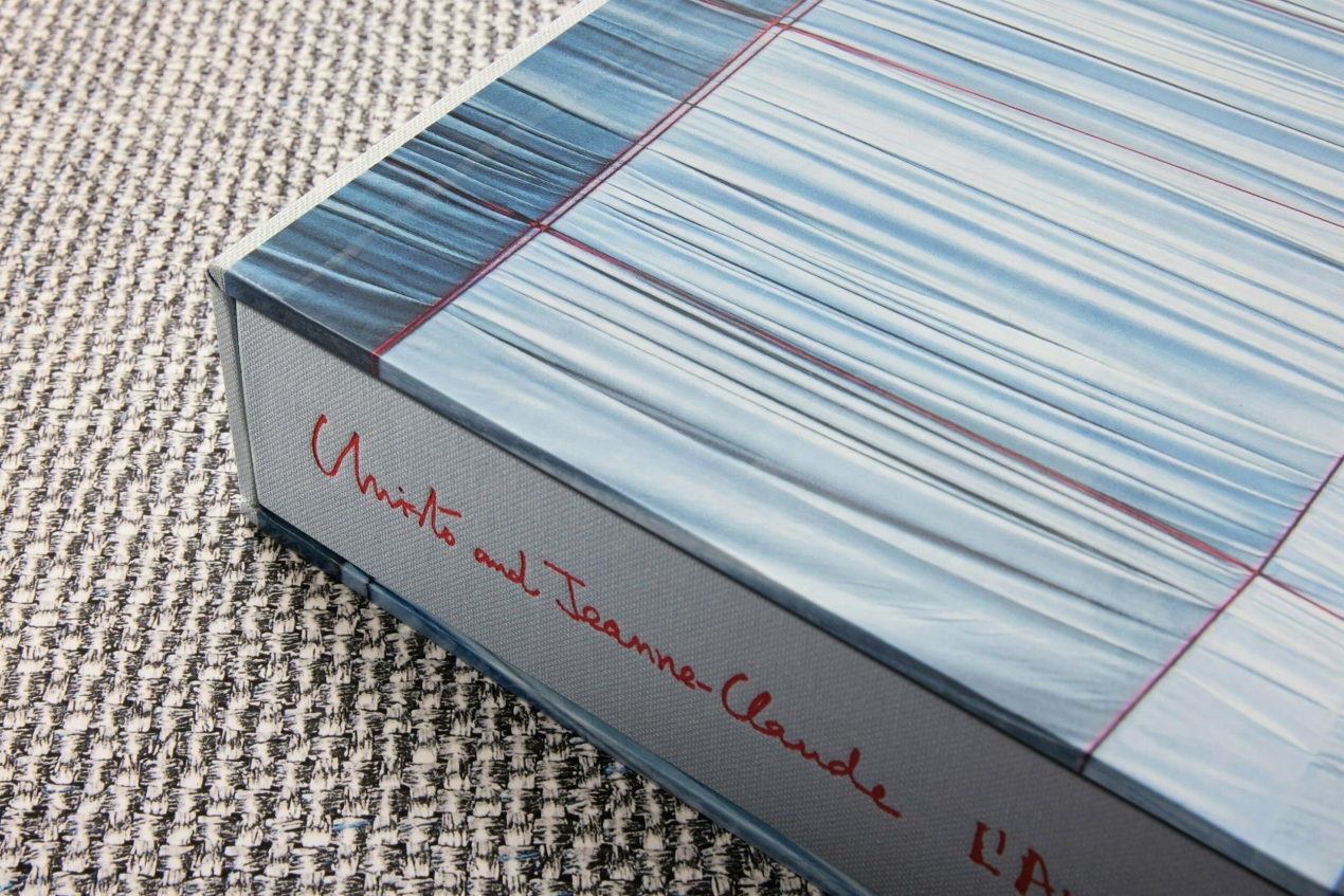 Christo and Jeanne-Claude. L'Arc de Triomphe, Wrapped, Paris - Image 16 of 16