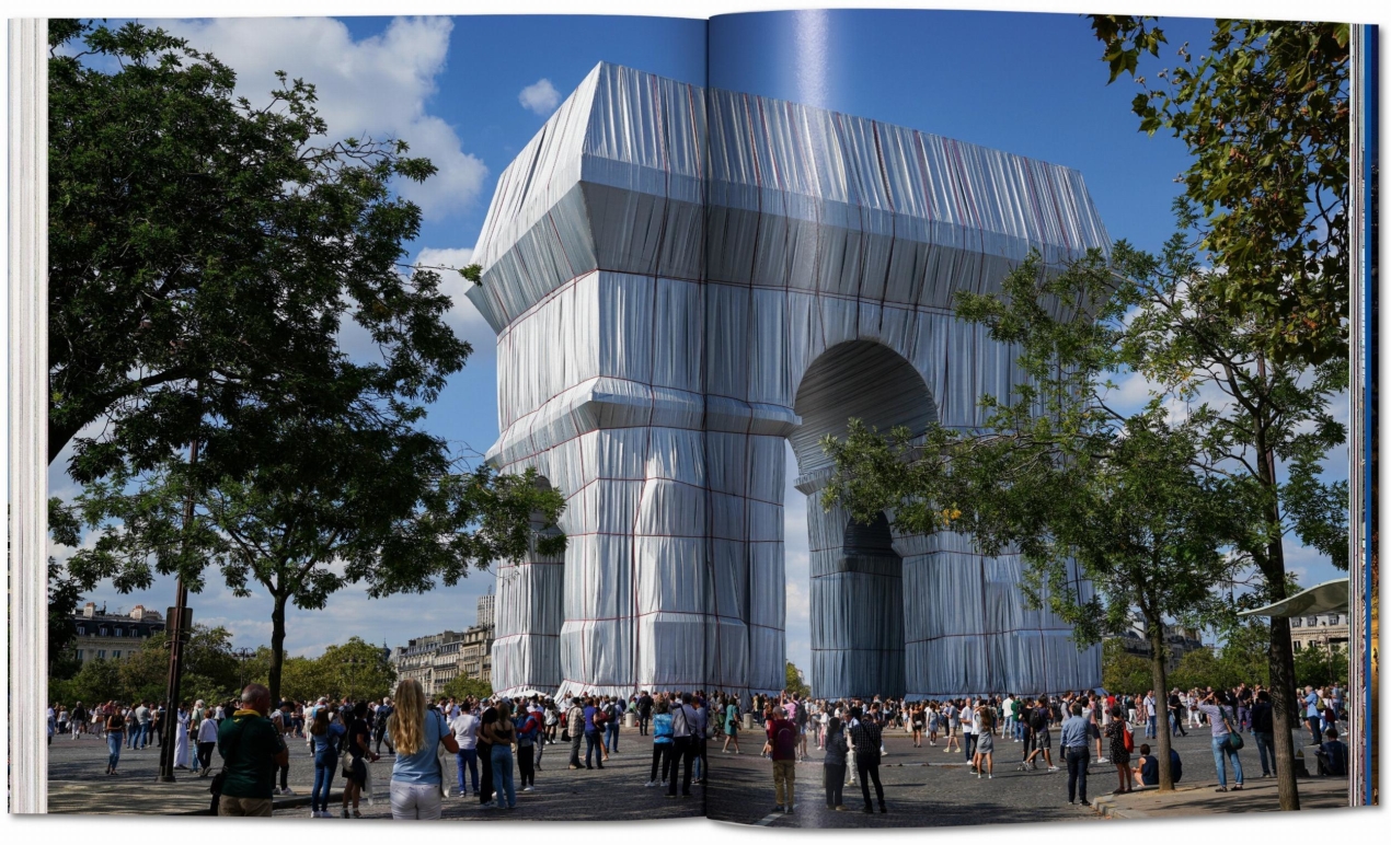 Christo and Jeanne-Claude. L’Arc de Triomphe, Wrapped - Immagine 7 di 10