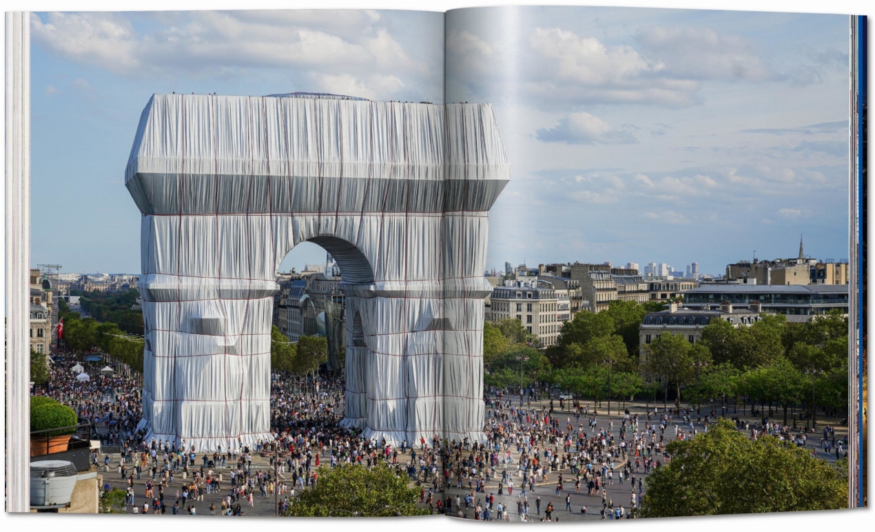 Christo and Jeanne-Claude. L’Arc de Triomphe, Wrapped - Immagine 9 di 10