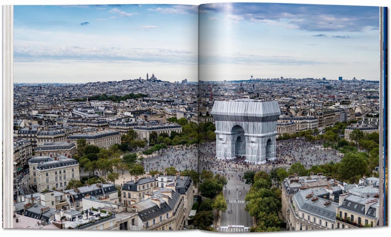 Christo and Jeanne-Claude. L’Arc de Triomphe, Wrapped - Immagine 10 di 10