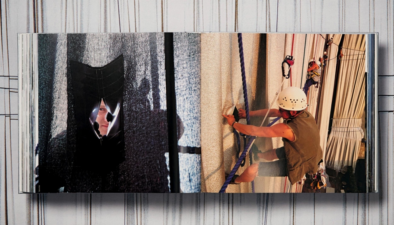 Christo and Jeanne-Claude. Wrapped Reichstag. Berlin 1971–1995 - Imagen 10 de 19