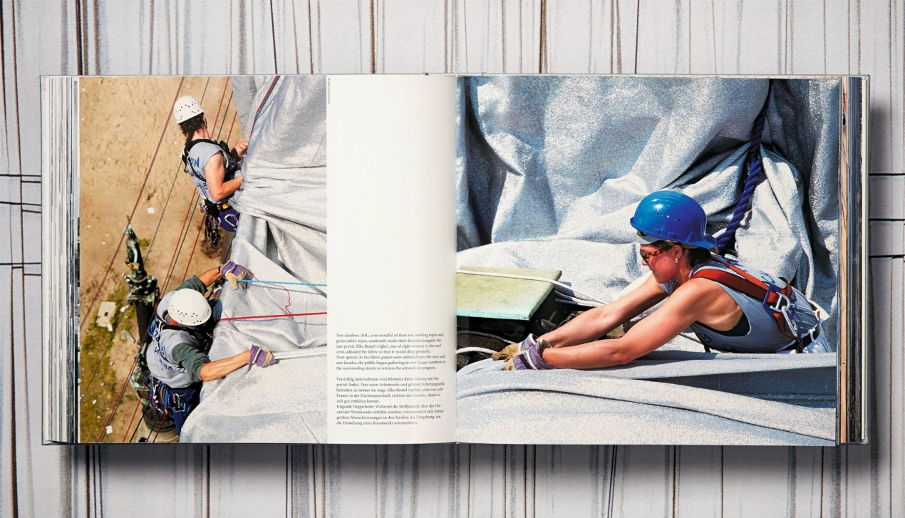 Christo and Jeanne-Claude. Wrapped Reichstag. Berlin 1971–1995 - Imagen 13 de 19