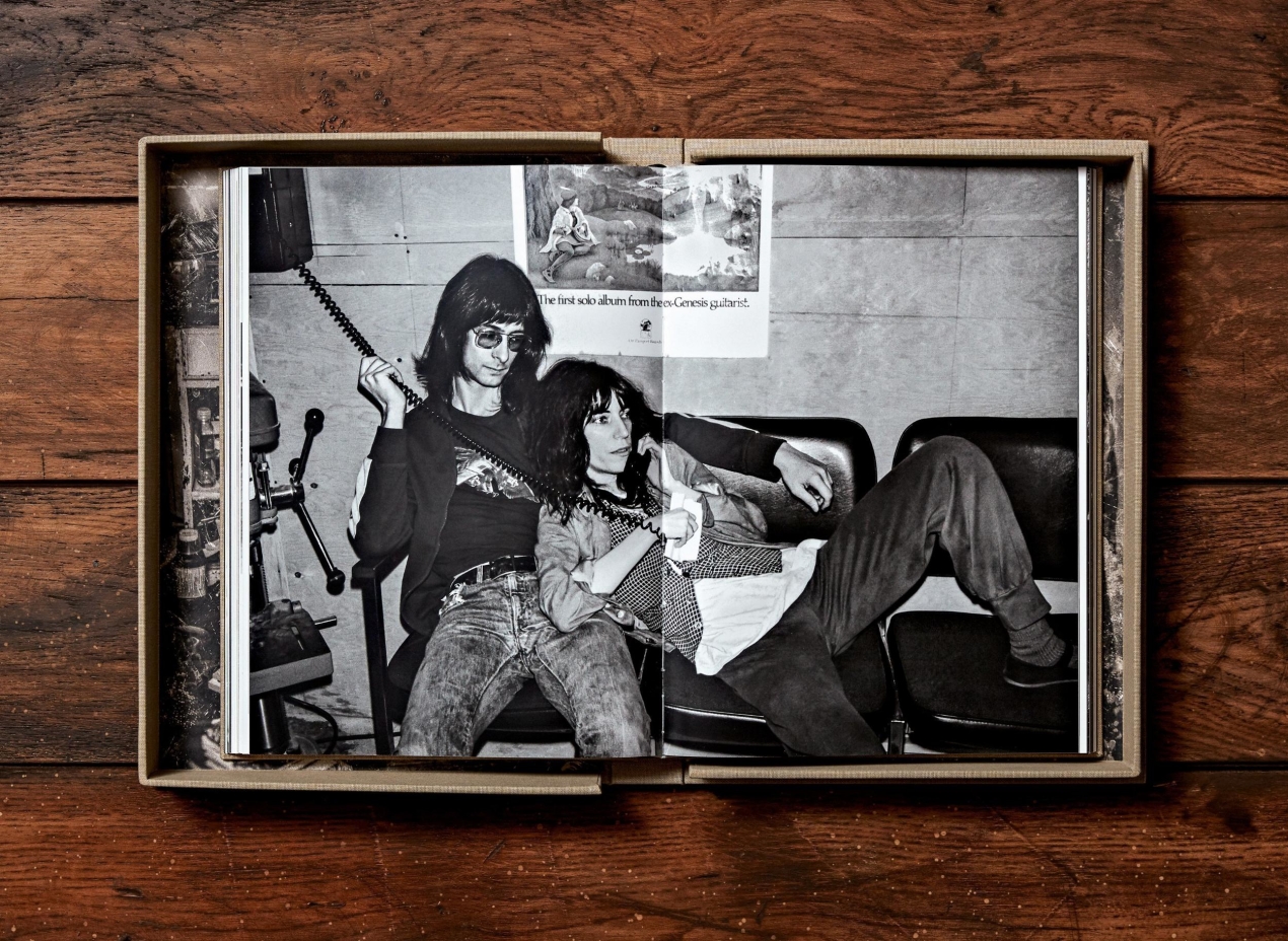 Lynn Goldsmith. Patti Smith. Before Easter After. Art Edition No. 1–100 ‘NYC, 1977’ - Image 11 de 23