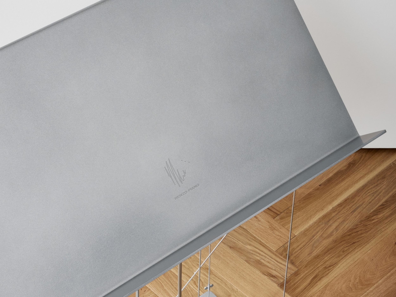 Sebastião Salgado. Amazônia, Art Edition No. 101–200 ‘Young Hatiri Suruwahá bathes in a backwater of the Pretão stream’ - Imagen 16 de 16