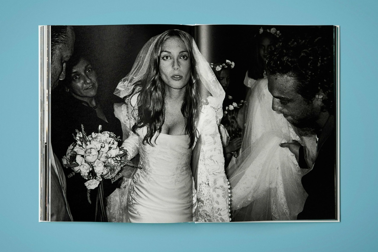 Mario Testino. I Love You, Art Edition No. 1-100 - Image 16 de 17