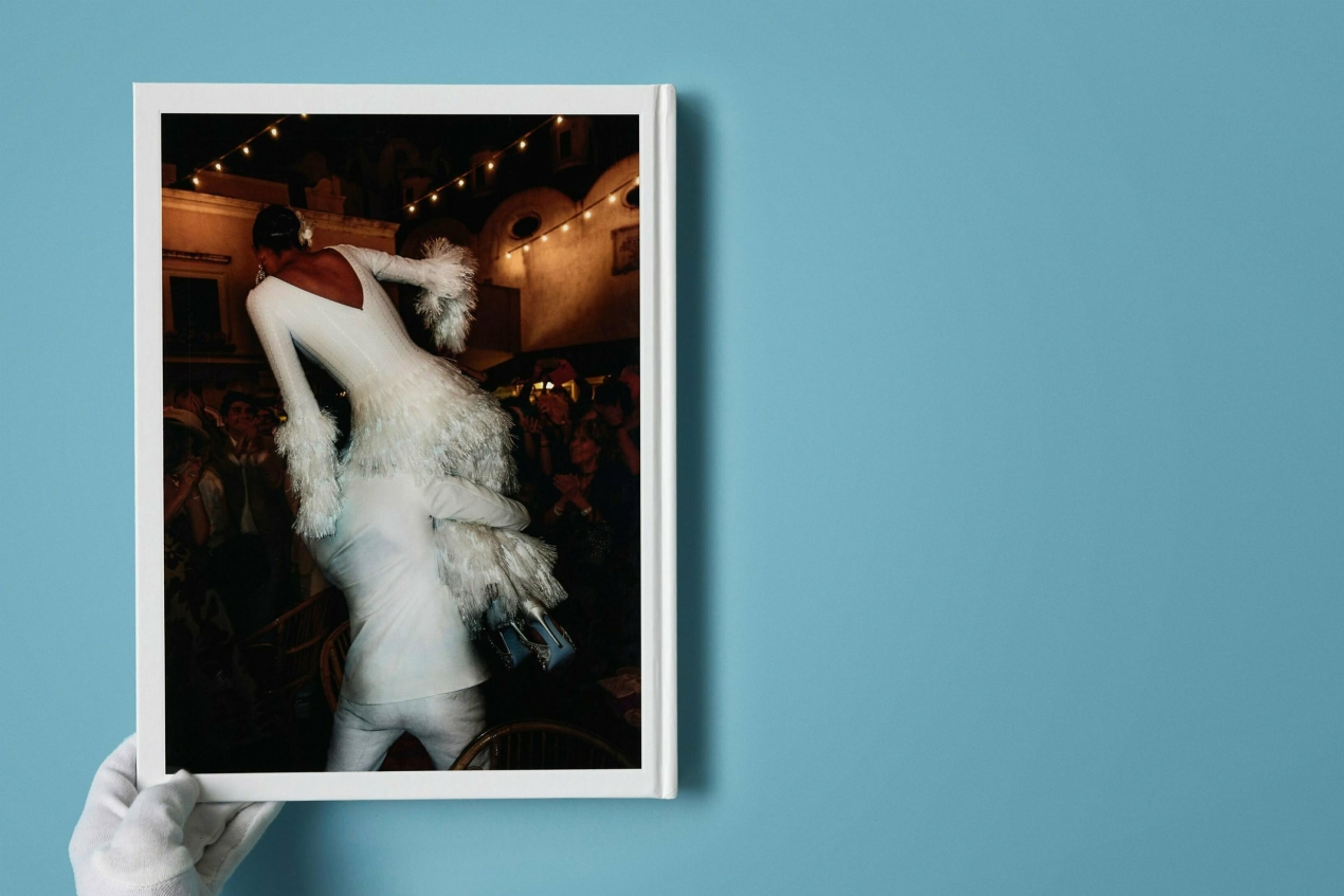 Mario Testino. I Love You, Art Edition No. 1-100 - Image 17 de 17