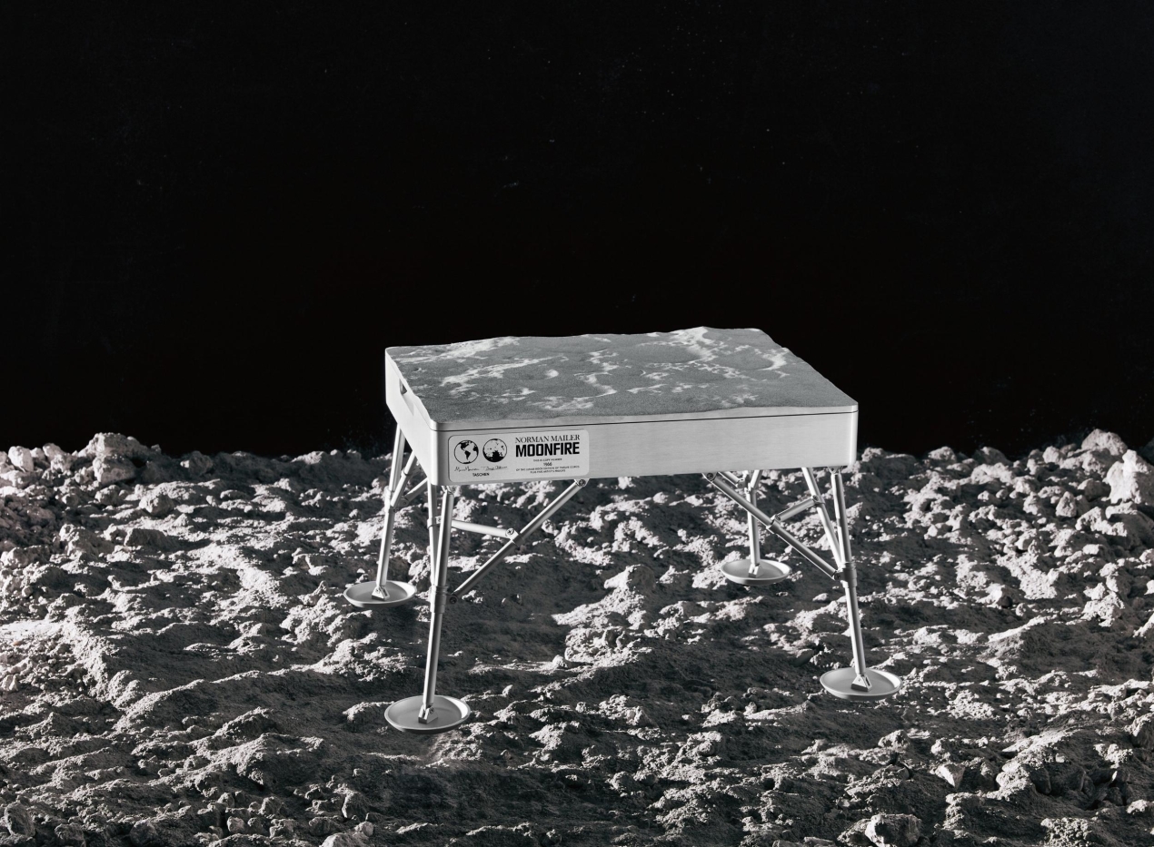 Norman Mailer, Marc Newson. MoonFire, Lunar Rock Edition No. 1,968 ‘NWA 4936’ - Bild 2 von 25