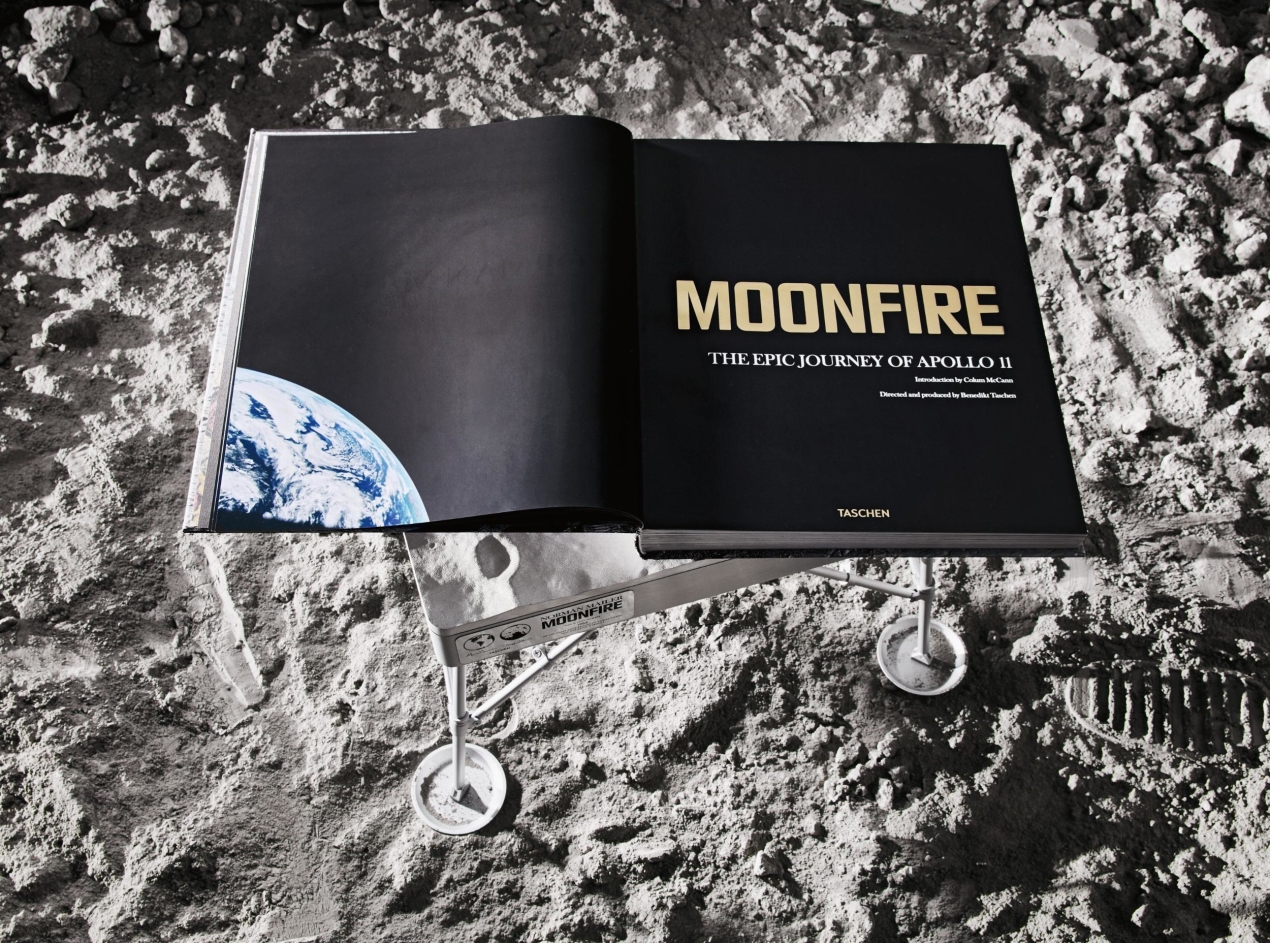 Norman Mailer, Marc Newson. MoonFire, Lunar Rock Edition No. 1,968 ‘NWA 4936’ - Bild 9 von 25