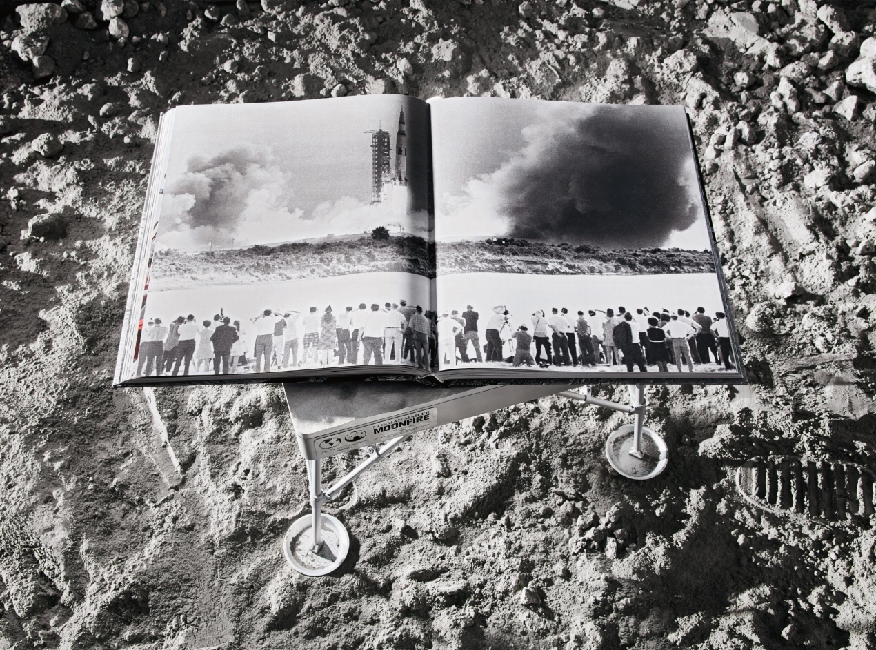 Norman Mailer, Marc Newson. MoonFire, Lunar Rock Edition No. 1,968 ‘NWA 4936’ - Bild 15 von 25