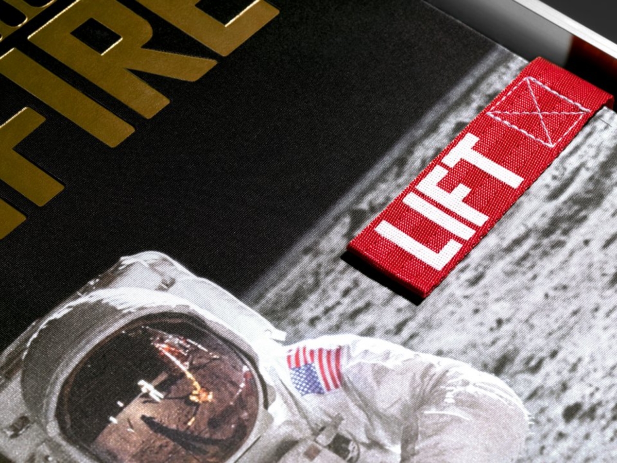 Norman Mailer, Marc Newson. MoonFire, Lunar Rock Edition No. 1,968 ‘NWA 4936’ - Bild 24 von 25