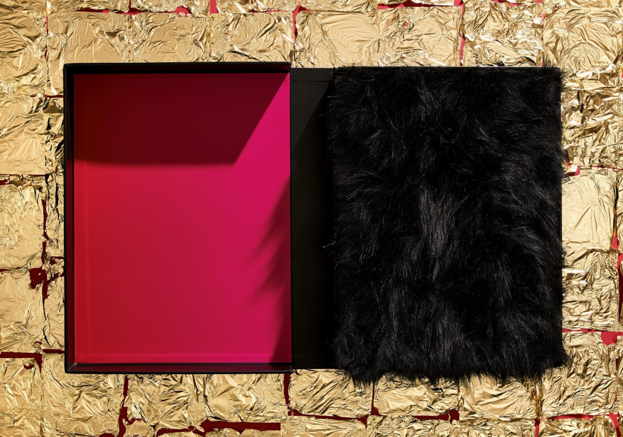 Albert Watson. Kaos - Image 7 of 21