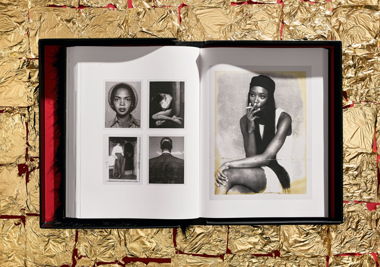 Albert Watson. Kaos - Image 15 of 21