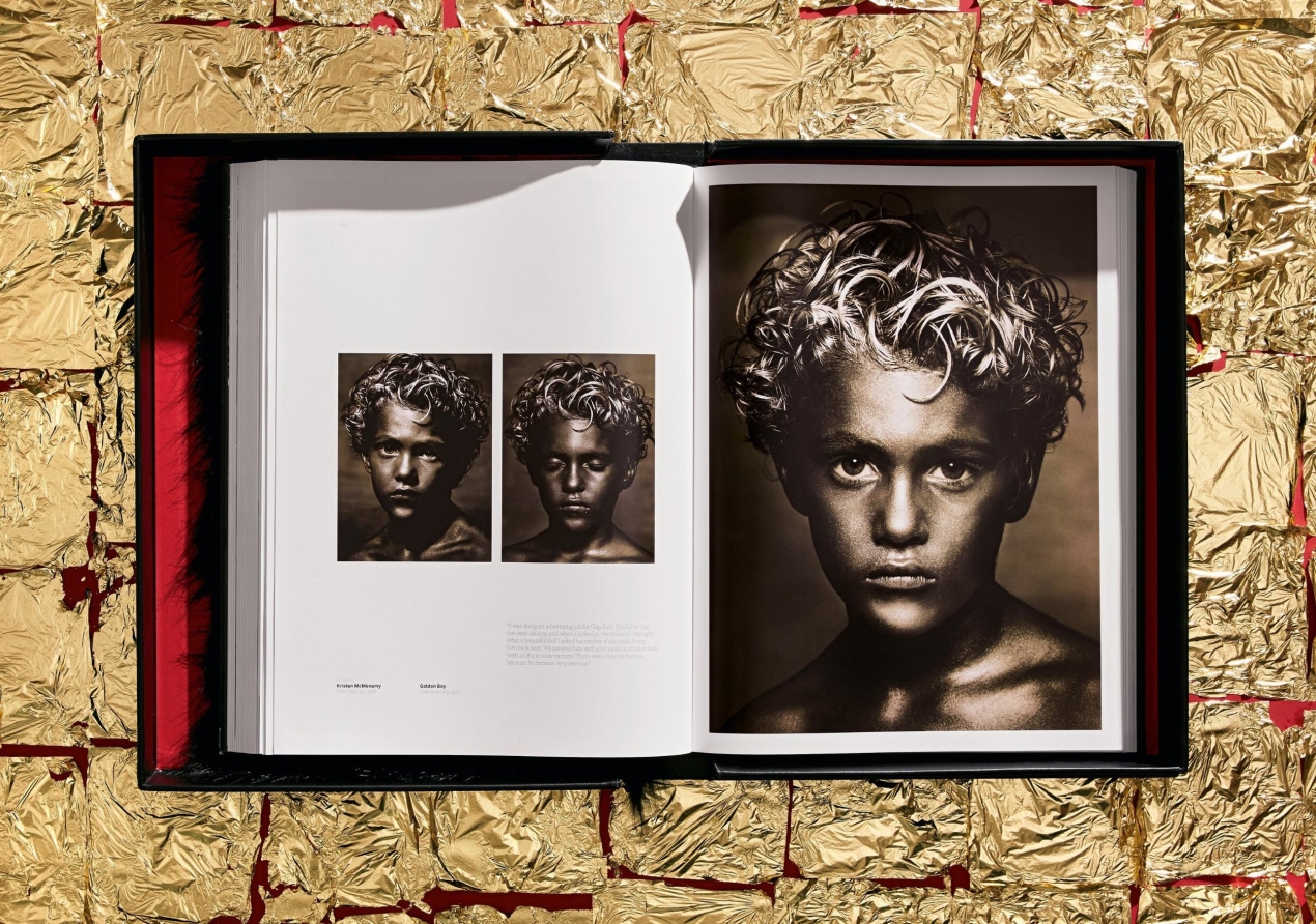 Albert Watson. Kaos - Image 16 of 21