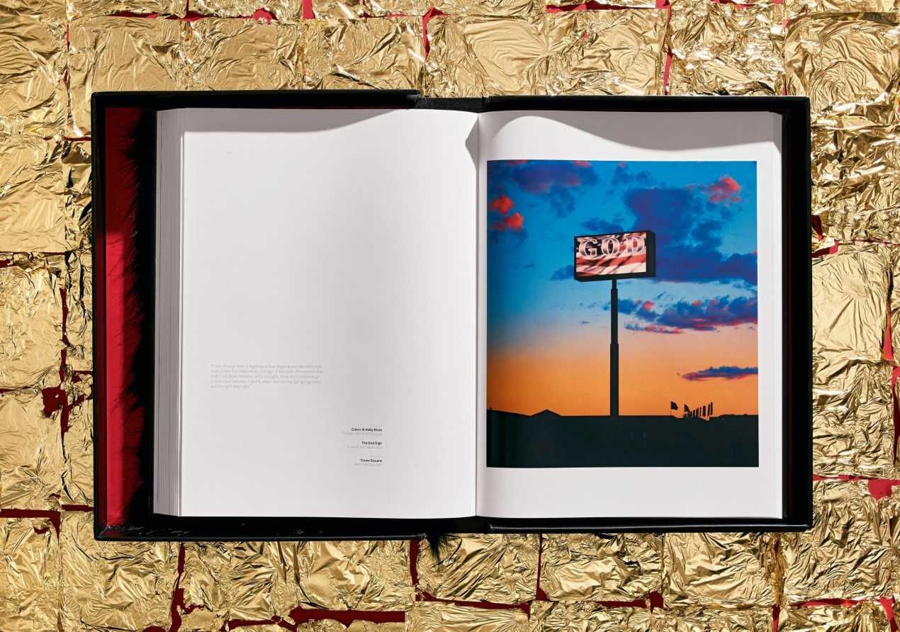 Albert Watson. Kaos - Image 19 of 21