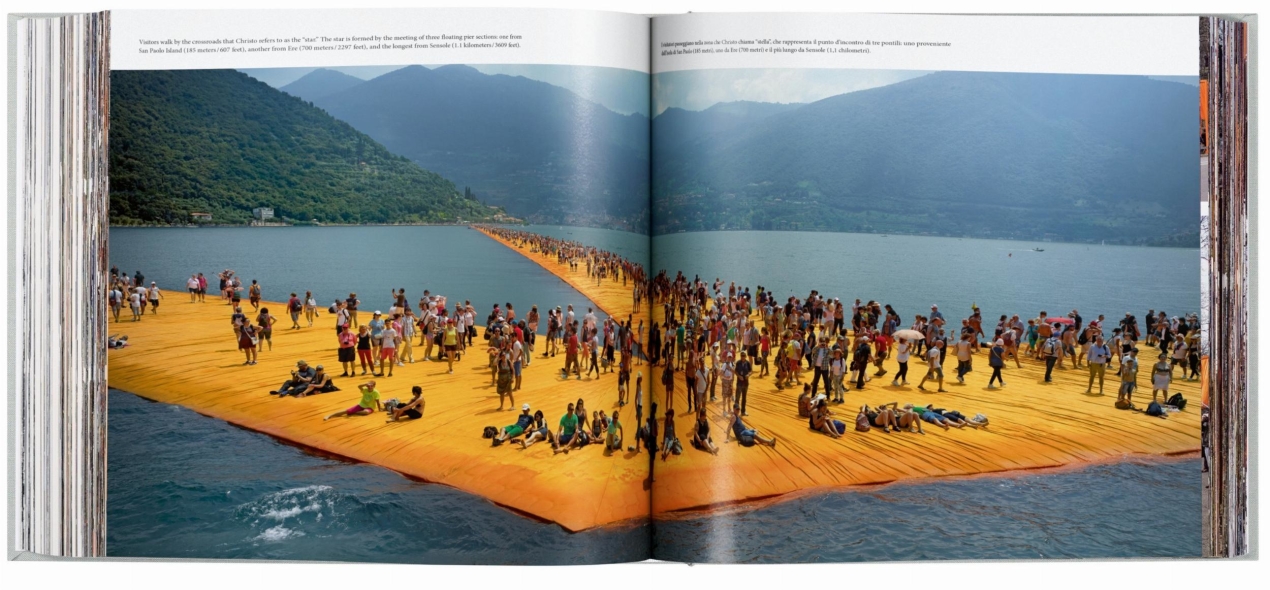 Christo and Jeanne-Claude. The Floating Piers - Image 7 de 16