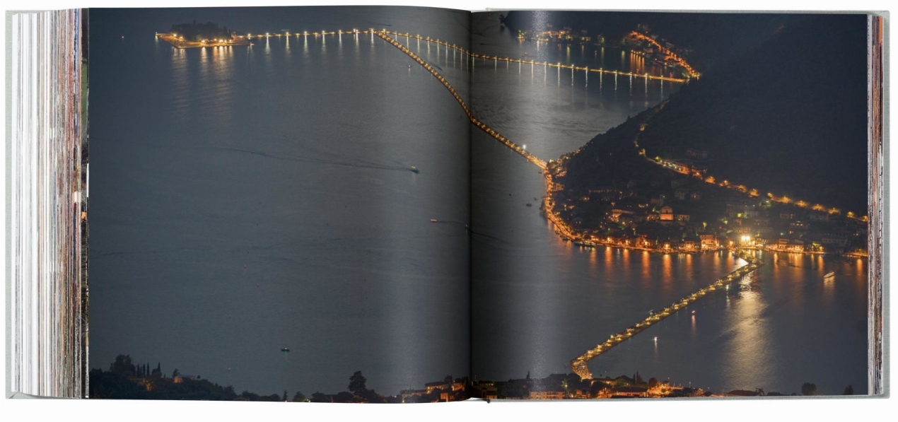 Christo and Jeanne-Claude. The Floating Piers - Image 8 de 16