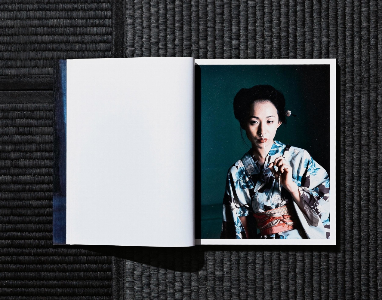 Nobuyoshi Araki. Bondage - Bild 21 von 27