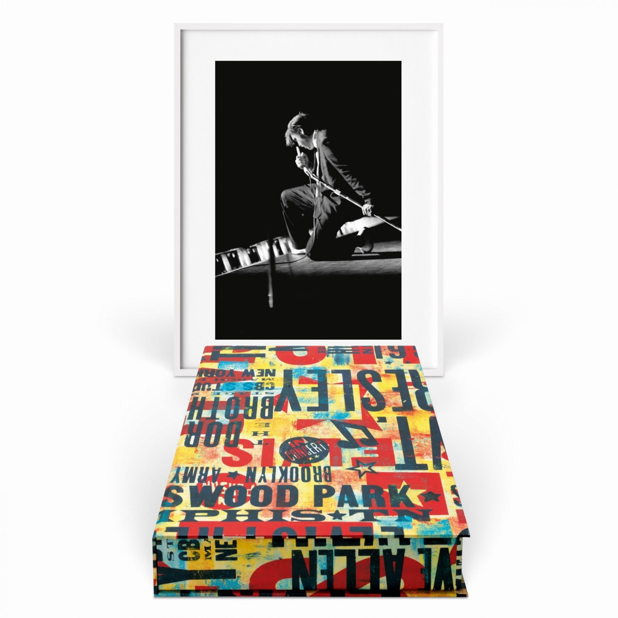 Alfred Wertheimer. Elvis, Art Edition No. 1–125 ‘Kneeling at the Mosque’ - Bild 2 von 20