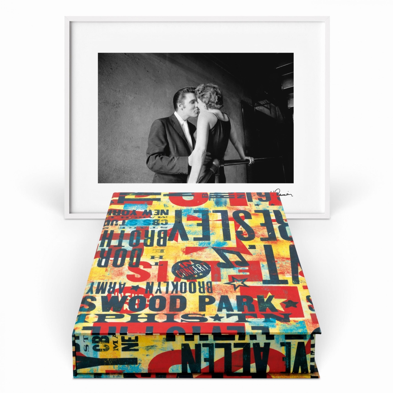 Alfred Wertheimer. Elvis, Art Edition No. 126–250 ‘The Kiss’ - Immagine 2 di 20