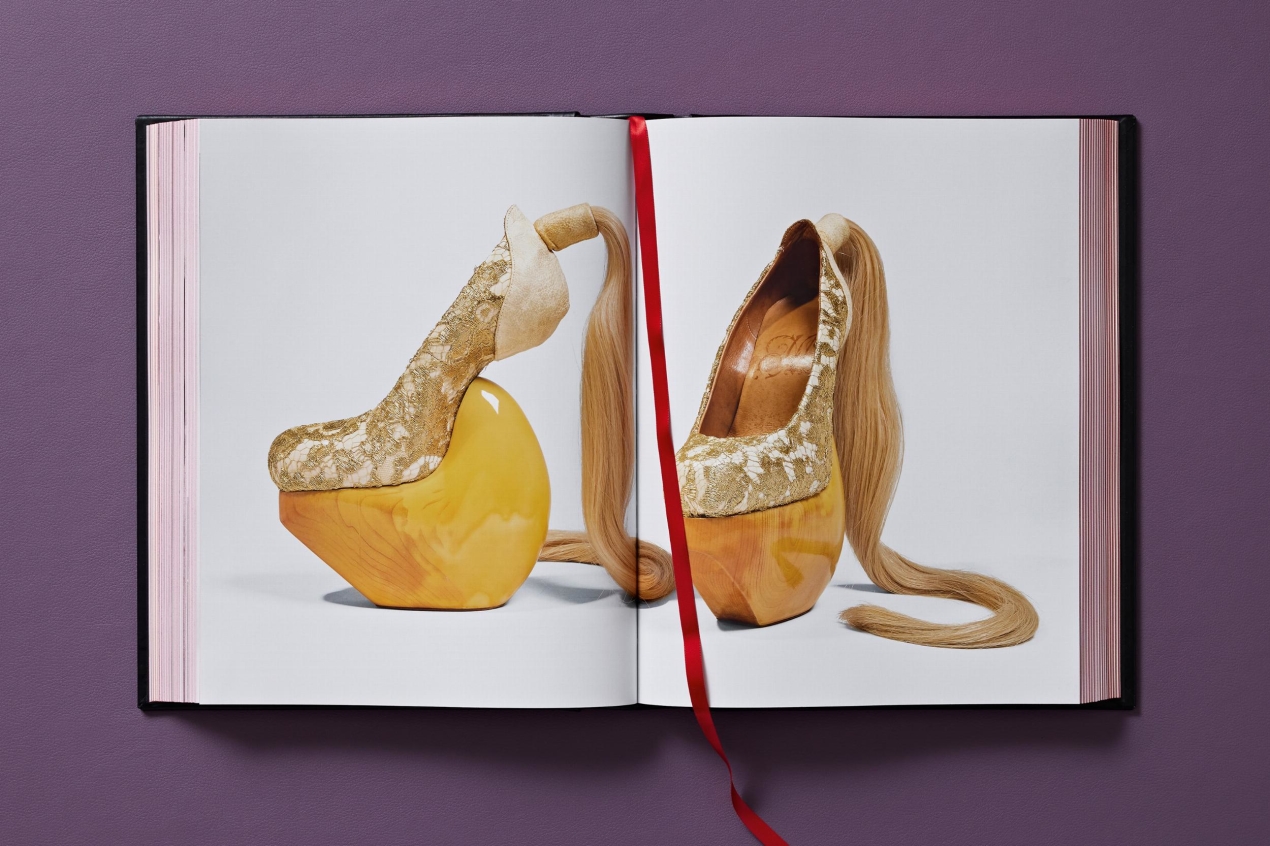 Shoes A-Z. The Collection of the Museum at FIT - Bild 10 von 19