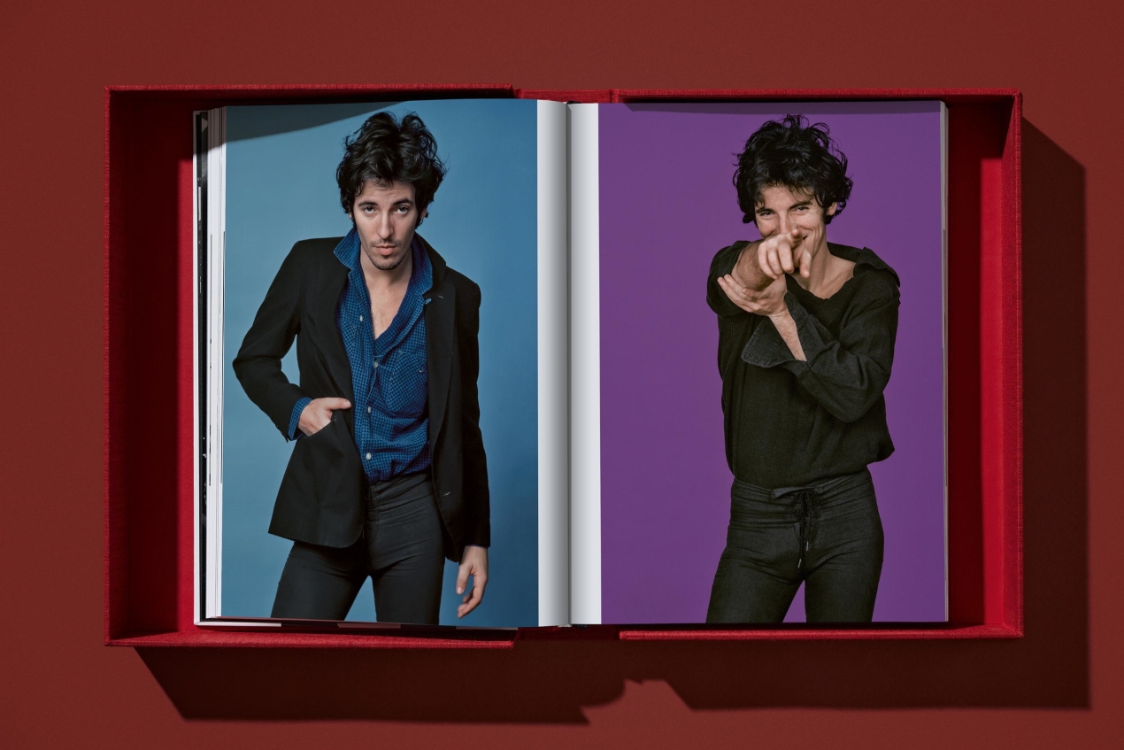 Lynn Goldsmith. Bruce Springsteen & The E Street Band. Art Edition No. 1–100 ‘Bruce, Studio Portrait, 1978’ - Image 10 of 21