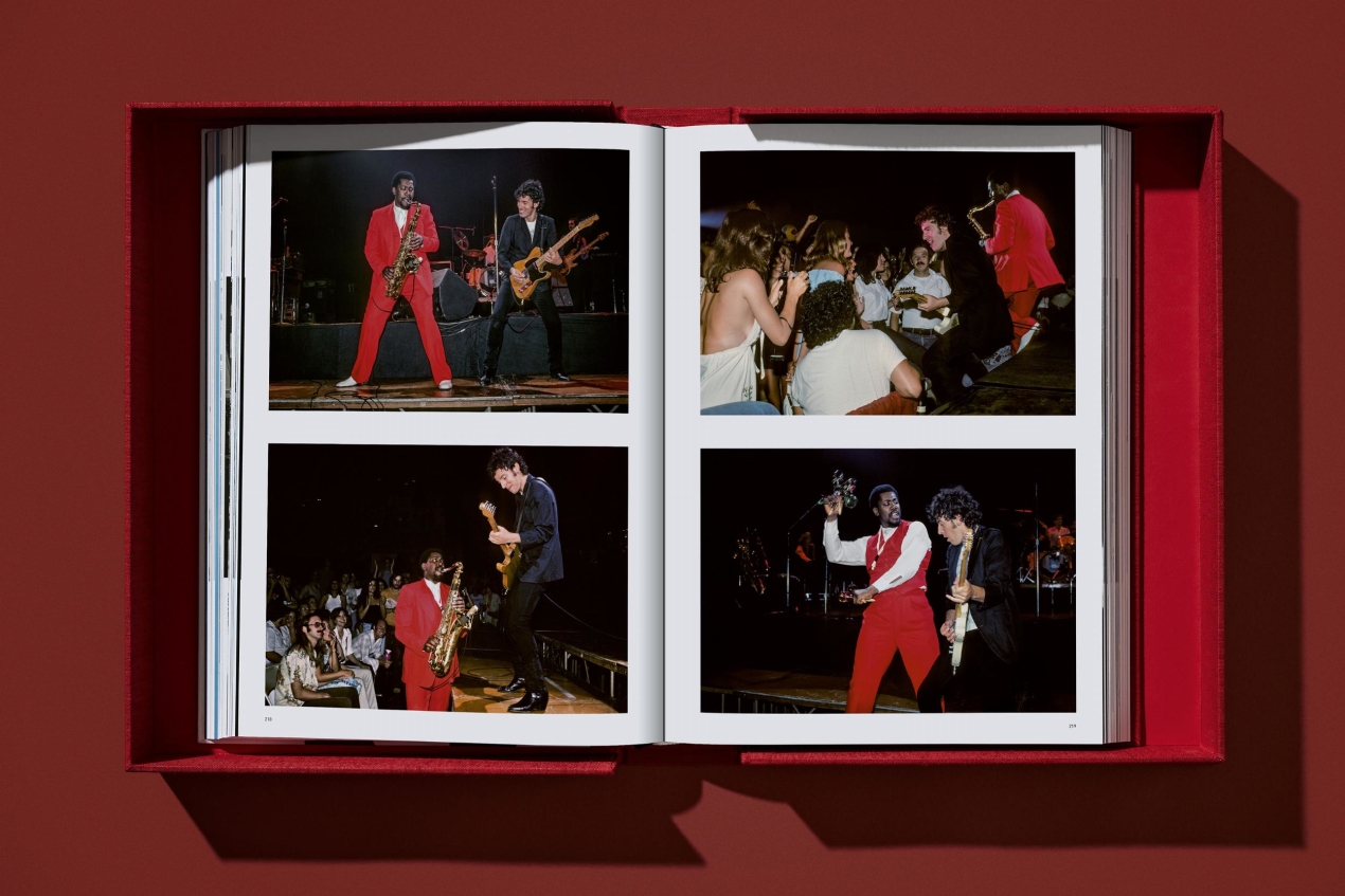 Lynn Goldsmith. Bruce Springsteen & The E Street Band. Art Edition No. 1–100 ‘Bruce, Studio Portrait, 1978’ - Image 15 of 21