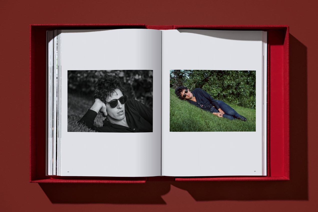 Lynn Goldsmith. Bruce Springsteen & The E Street Band. Art Edition No. 1–100 ‘Bruce, Studio Portrait, 1978’ - Image 19 of 21