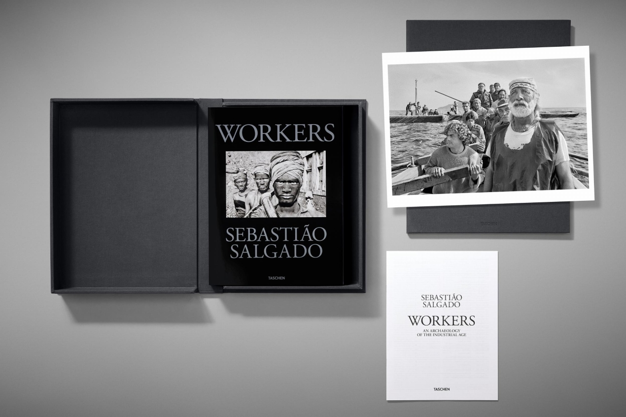 Sebastião Salgado. Workers. Art Edition No. 1–100 ‘Fishermen, Trapani, Italy, 1991’ - Imagen 1 de 18