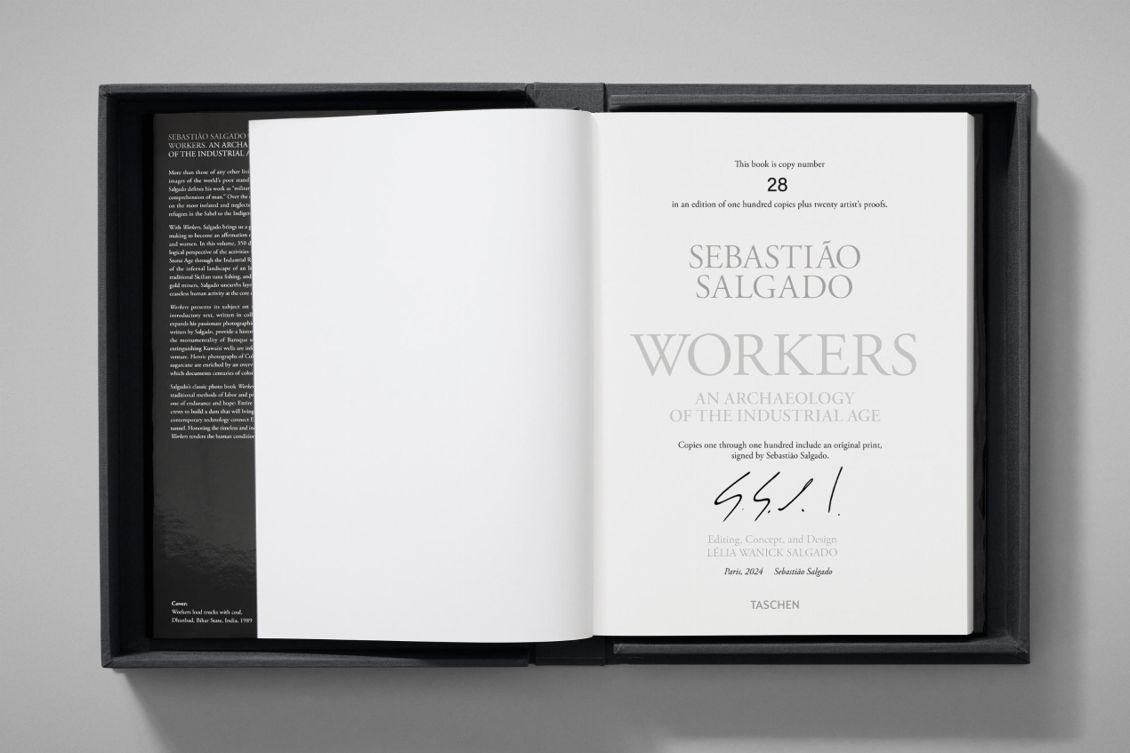 Sebastião Salgado. Workers. Art Edition No. 1–100 ‘Fishermen, Trapani, Italy, 1991’ - Imagen 4 de 18