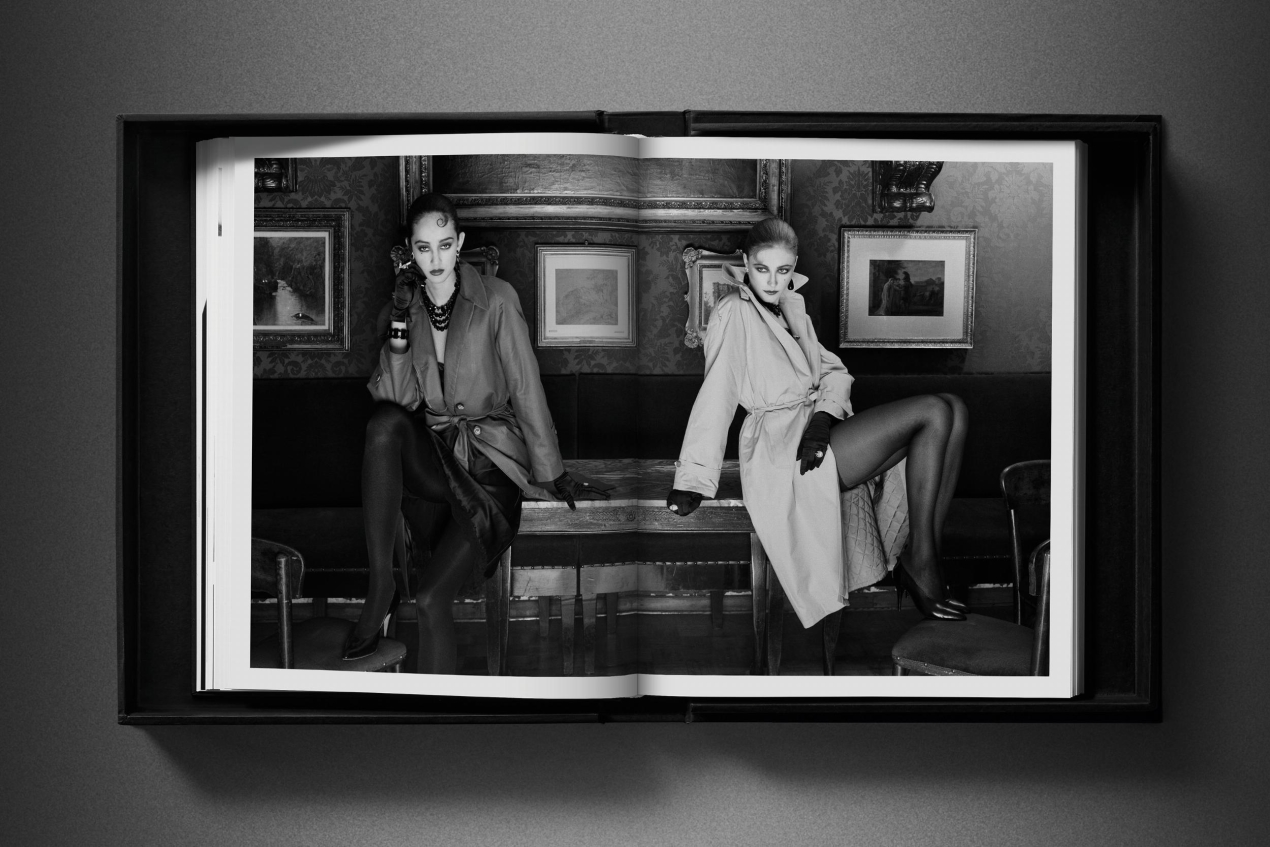 David Bailey. Eighties. Art Edition No. 1–100, ‘Yves Saint Laurent’, 1981 - Immagine 6 di 27