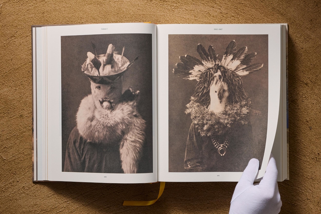 Edward S. Curtis. The North American Indian. The Complete Portfolios - Bild 9 von 19