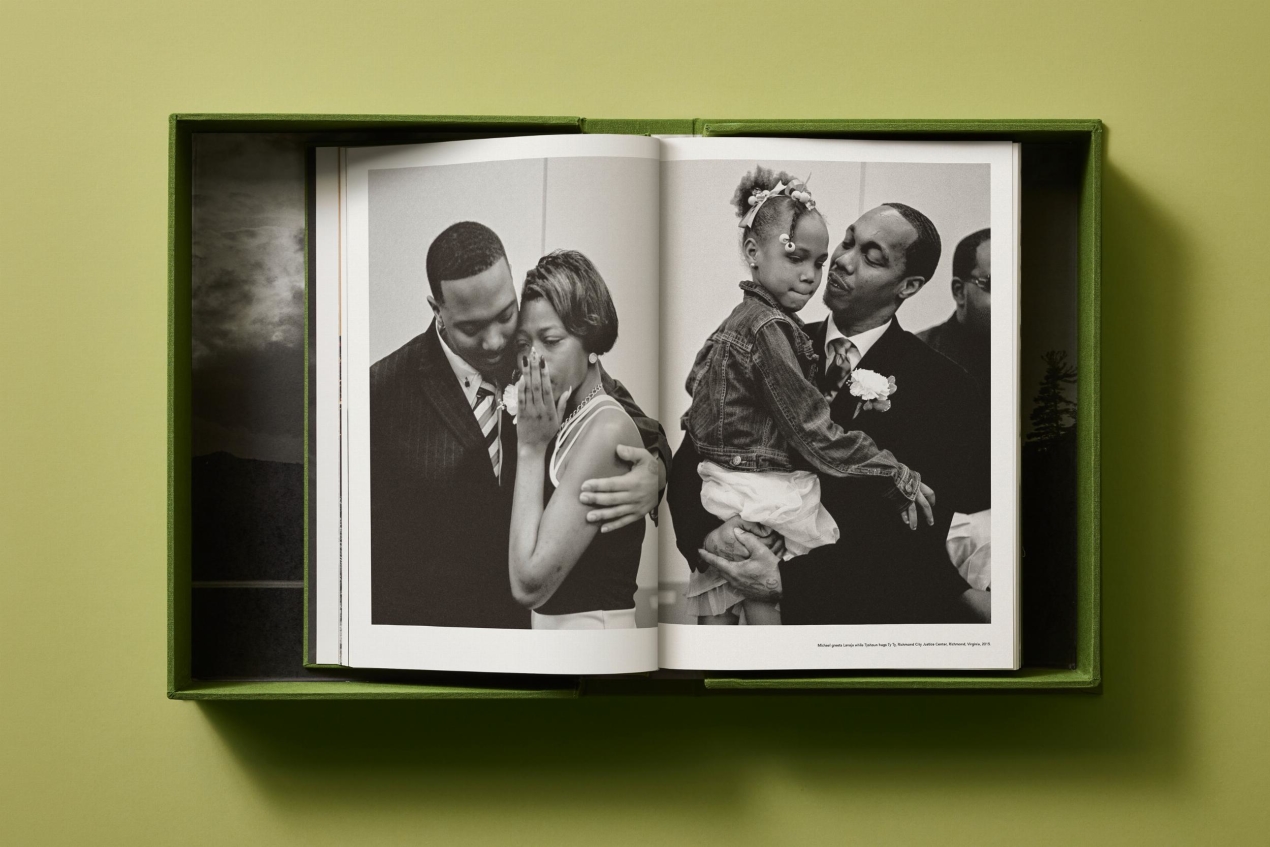 Bruce Weber. Art Edition No. 101–200, ‘Michael St. Pierre with Bonkers, Thousand Oaks, California’, 2004 - Image 11 de 33