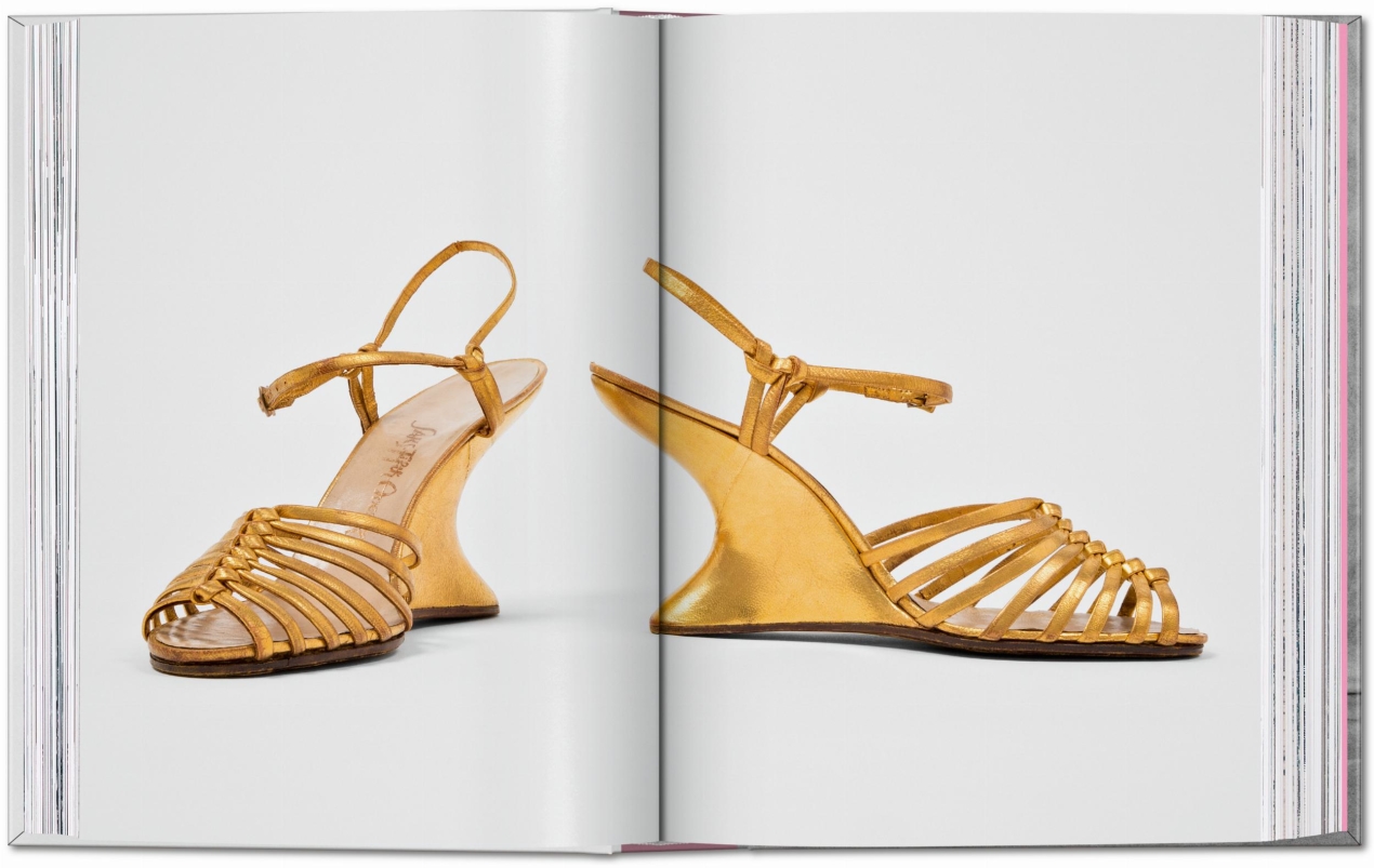 Shoes A-Z. 45th Ed. - Immagine 12 di 23