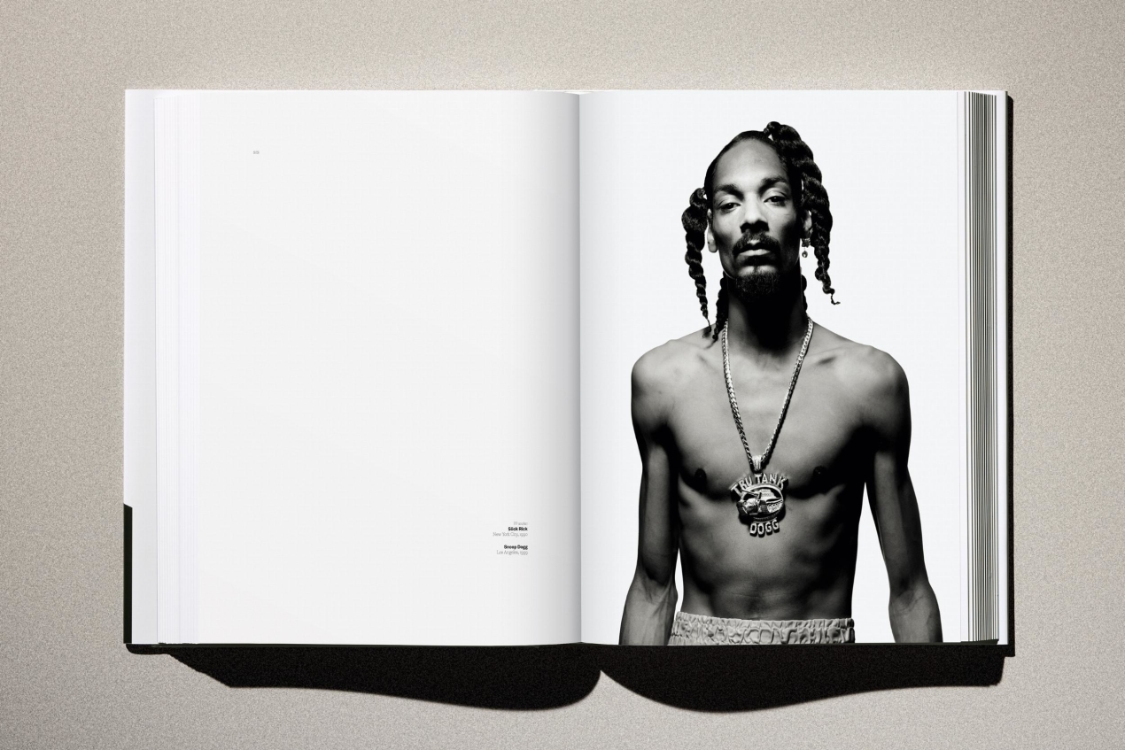 Albert Watson. Kaos. 2nd Edition. Art Edition No. 101–150, 'Christy Turlington (Smoke), New York City', 1990 - Image 22 of 31