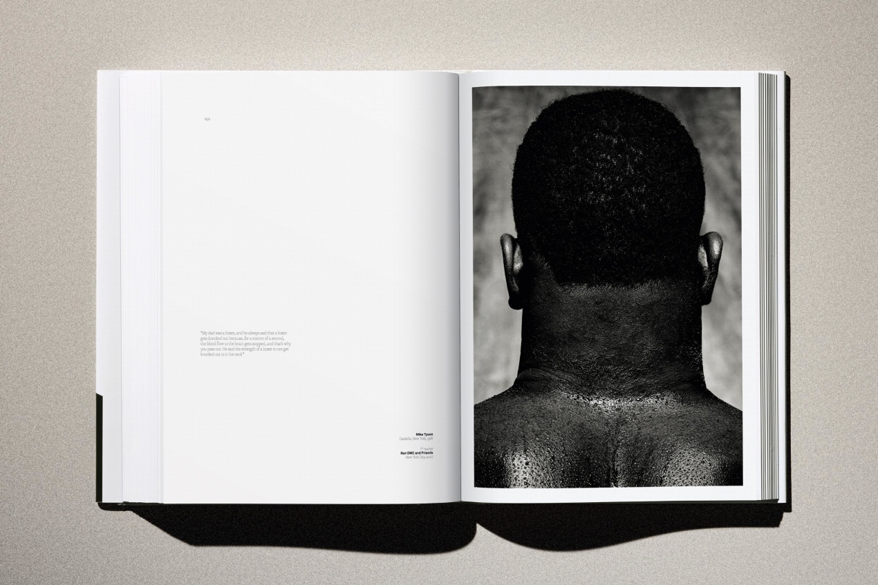 Albert Watson. Kaos. 2nd Edition. Art Edition No. 101–150, 'Christy Turlington (Smoke), New York City', 1990 - Image 26 of 31